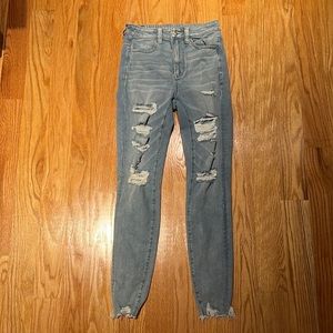 Ripped, light wash, skinny jeans from AE